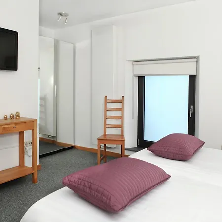 In With Garden & Bbq