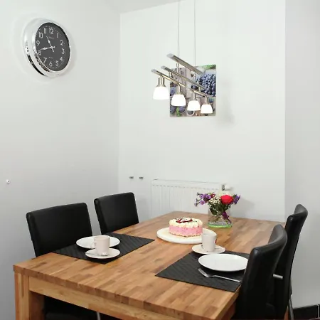 Elegant In With Fenced Garden Vakantiehuis Epen