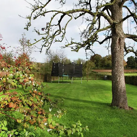 Elegant In With Fenced Garden Epen