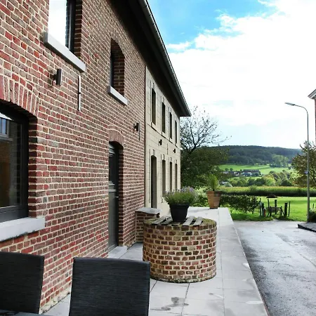 Elegant In With Fenced Garden Vakantiehuis