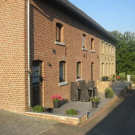 Vakantiehuis Elegant In With Fenced Garden